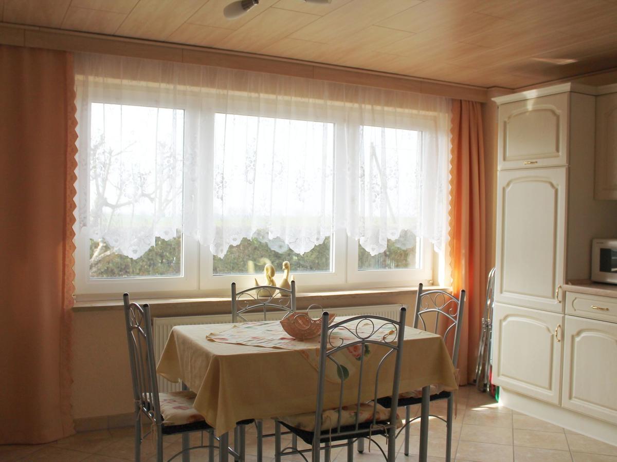 Comfy Farmhouse In Brusow With Garden Kröpelin 외부 사진